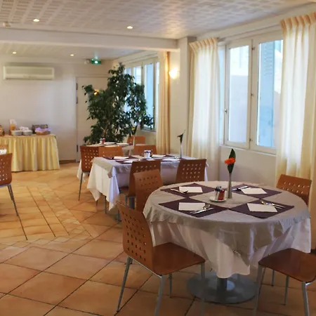 Le Poseidon 2* La Seyne-sur-Mer